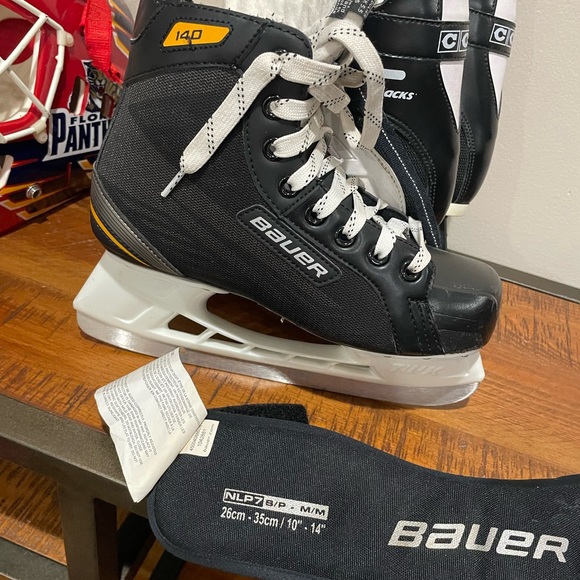 Bauer Supreme 140 Hockey Skates - Picture 1 of 3
